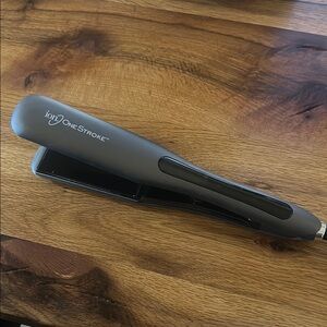 Hair Straightener - Elegant Gray